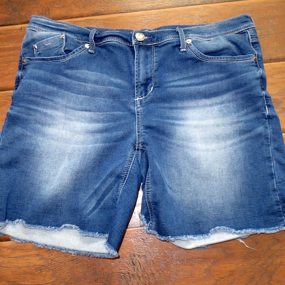 Seven7 Pants - Seven7 Sexy Relaxed Distressed Shorts